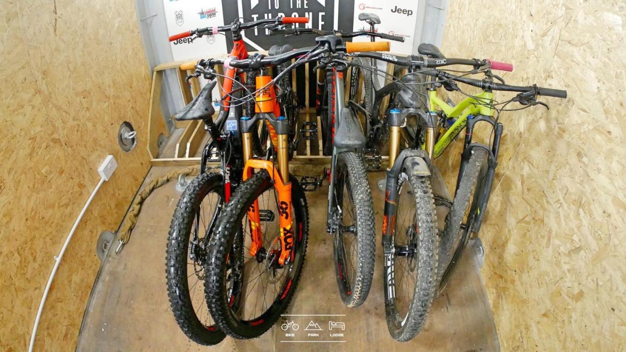 Bike Park Lodge Merthyr Tydfil Exterior foto